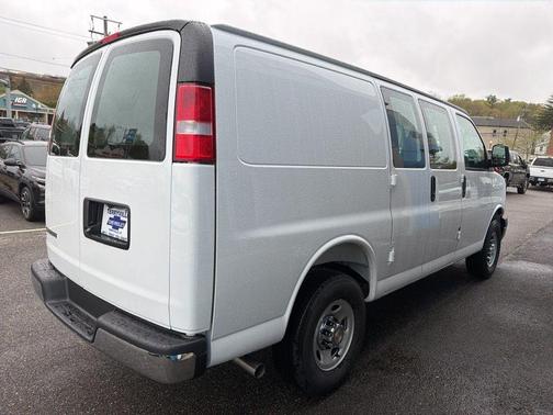 Summit White 2026 Chevrolet Express 2500 Work Van