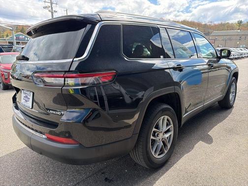 Diamond Black 2023 Jeep Grand Cherokee L Laredo