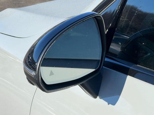 2026 Mercedes-Benz GLC 300 Base