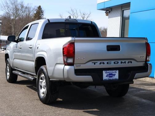 2022 Toyota Tacoma SR