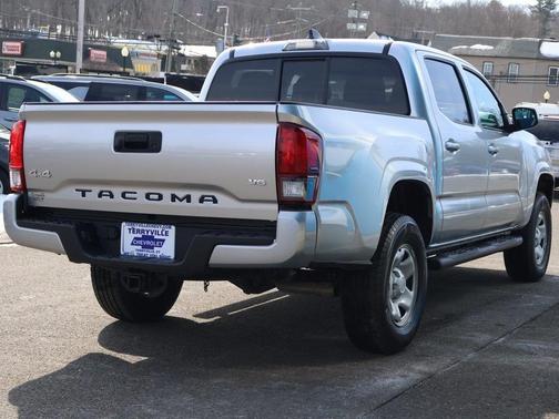 2022 Toyota Tacoma SR