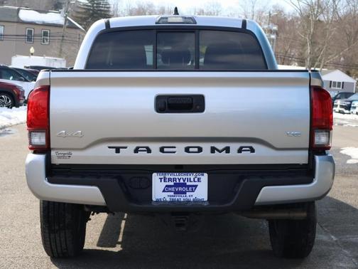 2022 Toyota Tacoma SR