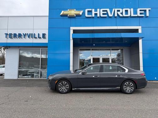 Dravit Gray Metallic 2024 BMW i7 xDrive60