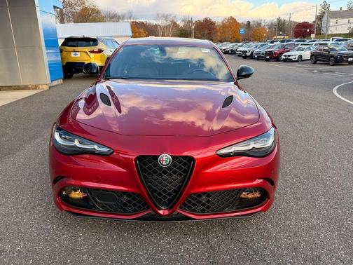 2024 Alfa Romeo Giulia Quadrifoglio