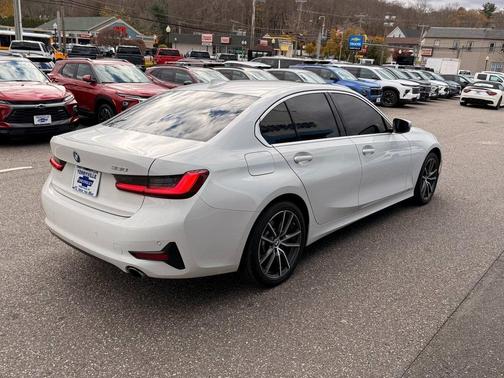 2020 BMW 330 i