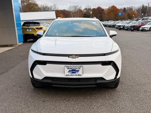 2026 Chevrolet Equinox EV LT 2