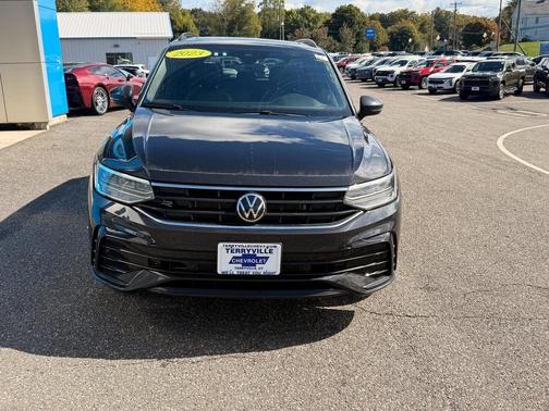 2023 Volkswagen Tiguan 2.0T SE R-Line Black