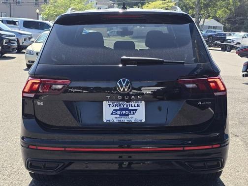 2023 Volkswagen Tiguan 2.0T SE R-Line Black