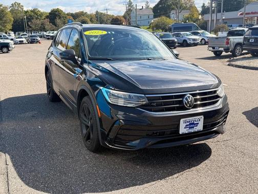 2023 Volkswagen Tiguan 2.0T SE R-Line Black
