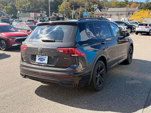 2023 Volkswagen Tiguan 2.0T SE R-Line Black