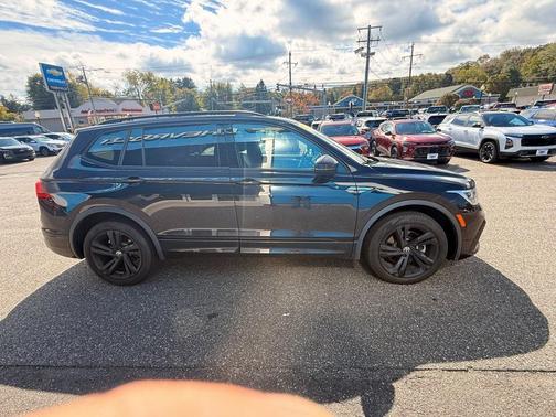 2023 Volkswagen Tiguan 2.0T SE R-Line Black