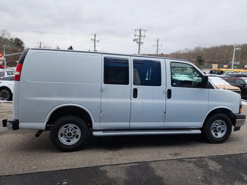 2022 GMC Savana 2500 Work Van