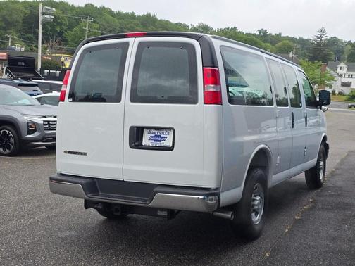 2025 Chevrolet Express 3500 Work Van