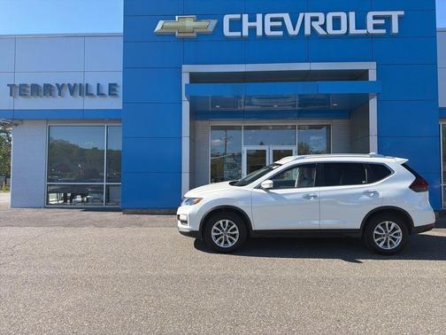 White 2019 Nissan Rogue SV