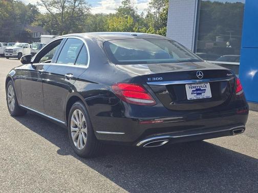 2018 Mercedes-Benz E-Class E 300