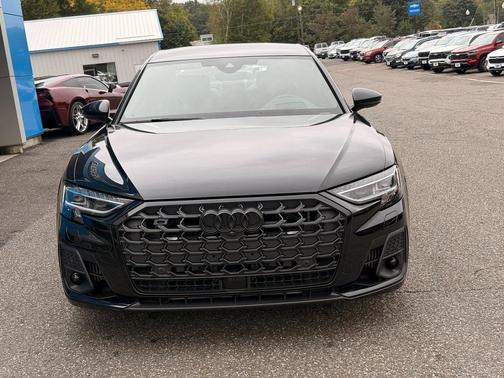 2025 Audi S8 4.0T quattro
