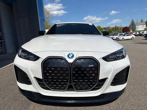 Mineral White Metallic 2024 BMW i4 Gran Coupe M50