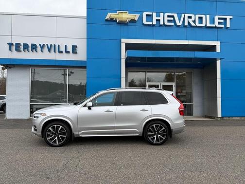 2018 Volvo XC90 T6 Momentum