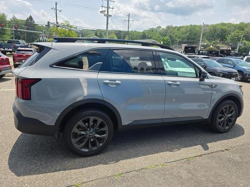 2022 Kia Sorento X-Line EX