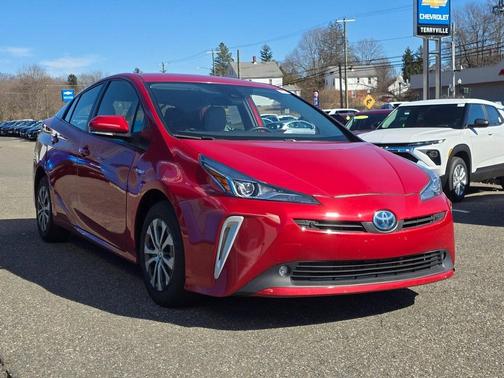 2022 Toyota Prius LE