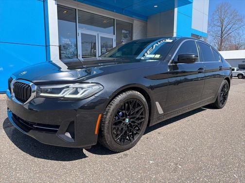 Black Sapphire Metallic 2022 BMW 530 i xDrive