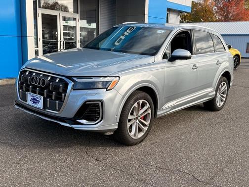 2025 Audi Q7 55 Premium Plus