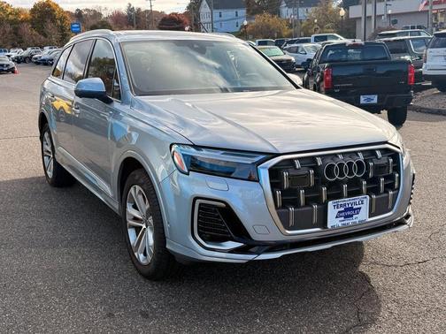 2025 Audi Q7 55 Premium Plus
