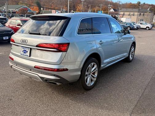 2025 Audi Q7 55 Premium Plus