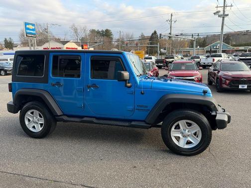 2016 Jeep Wrangler Unlimited Sport