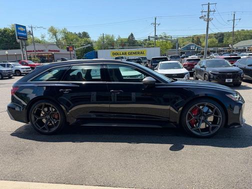 Sebring Black Crystal Effect 2024 Audi RS 6 Avant 4.0T
