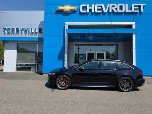 Sebring Black Crystal Effect 2024 Audi RS 6 Avant 4.0T