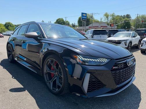 Sebring Black Crystal Effect 2024 Audi RS 6 Avant 4.0T