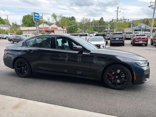 Black Sapphire Metallic 2023 BMW 540 i xDrive