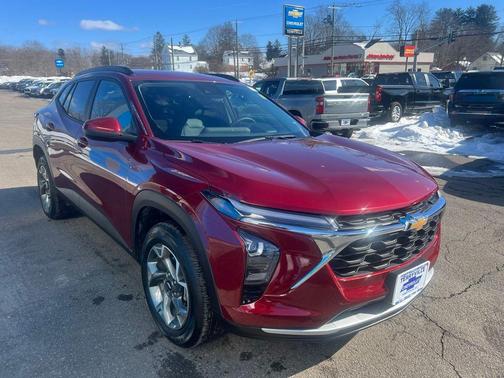 2025 Chevrolet Trax LT