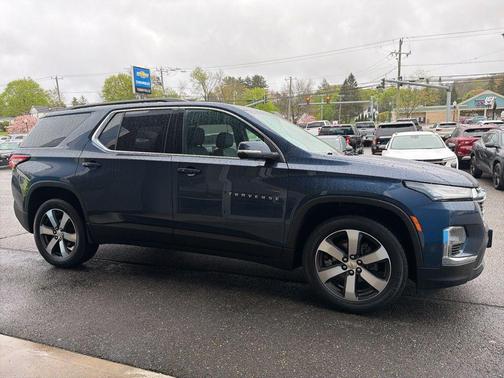 Northsky Blue Metallic 2023 Chevrolet Traverse LT Leather