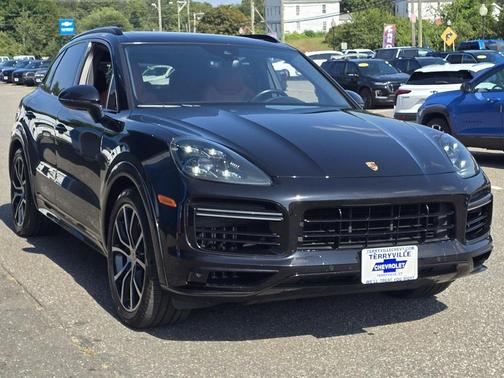 2021 Porsche Cayenne Turbo