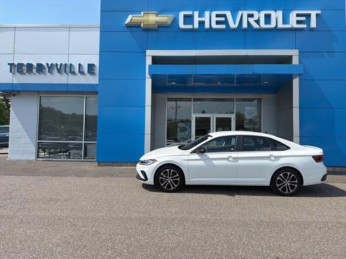 Pure White 2025 Volkswagen Jetta 1.5T Sport