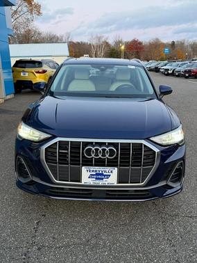 2022 Audi Q3 45 S line Premium