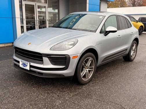 2022 Porsche Macan Base