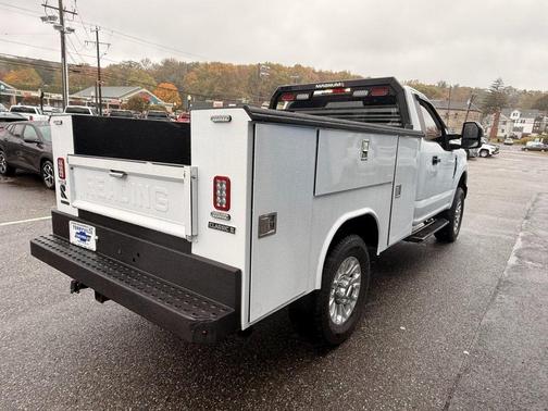 2022 Ford F-350 XL