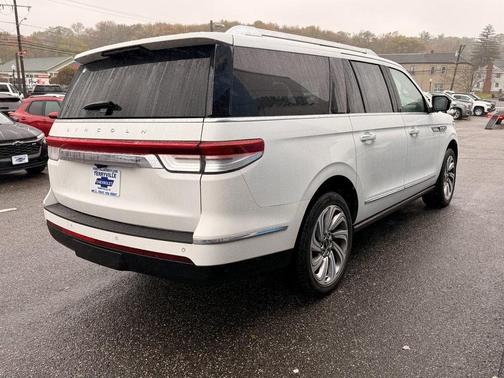 2023 Lincoln Navigator L Reserve