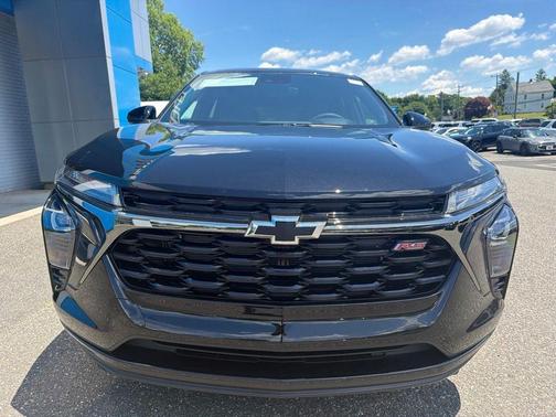 Mosaic Black Metallic 2026 Chevrolet Trax 1RS