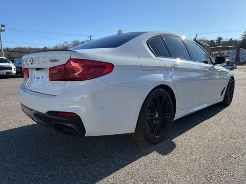 Alpine White 2020 BMW M550 i xDrive