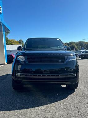 2025 Land Rover Range Rover P530 SE