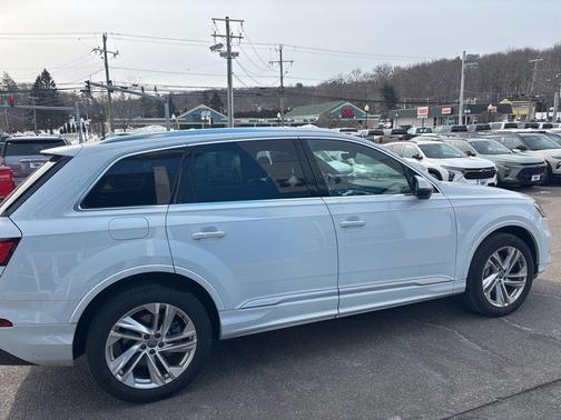 2019 Audi Q7 55 Premium Plus