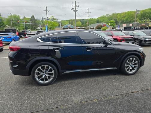 2023 BMW X6 xDrive40i
