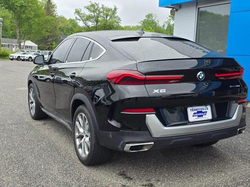 2023 BMW X6 xDrive40i