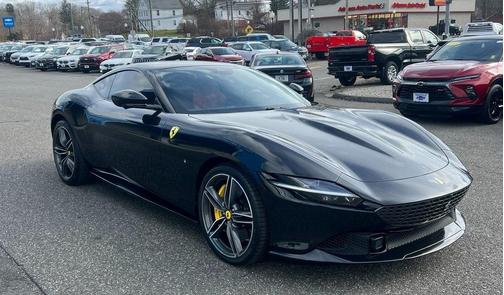 2022 Ferrari Roma Base