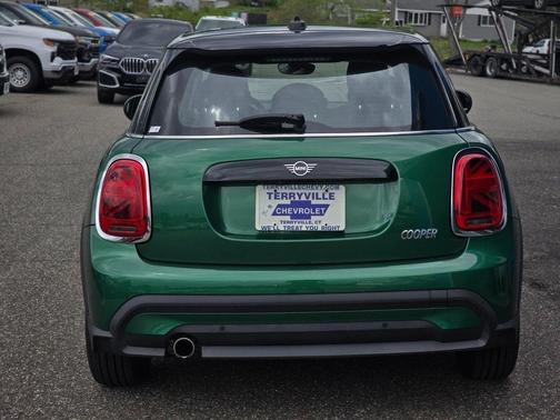 2022 MINI Hardtop Cooper