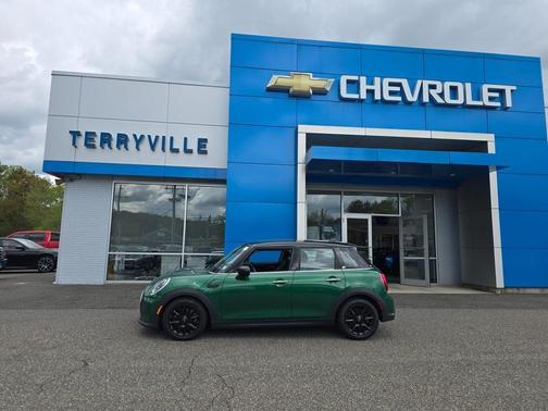 2022 MINI Hardtop Cooper